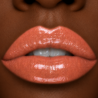Lipgloss 140 Remake Blak Packaging