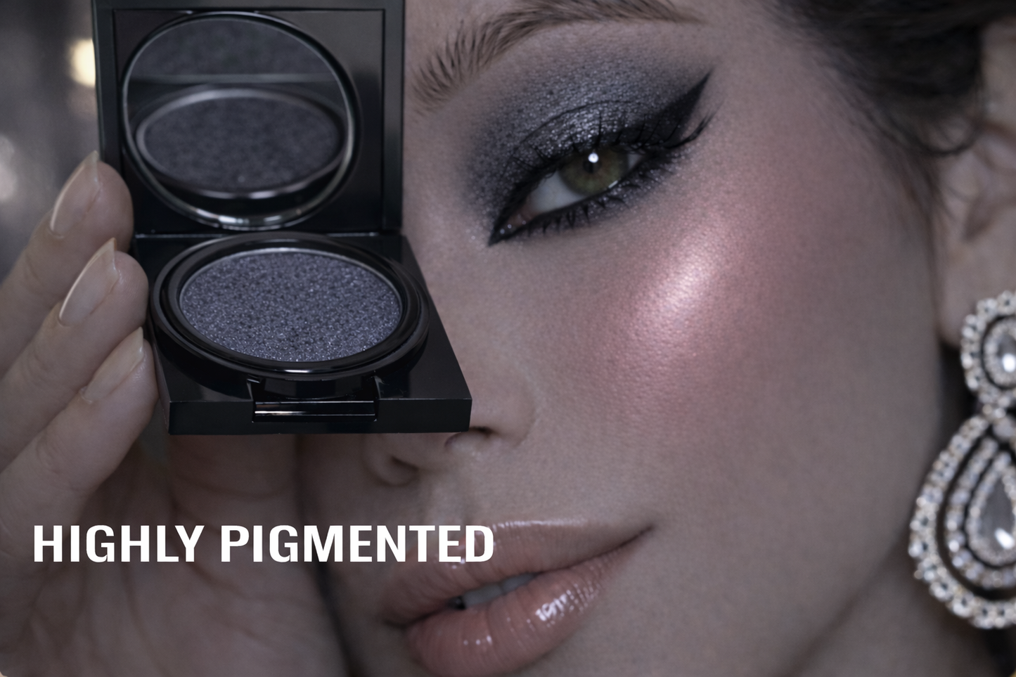 Eyeshadow 639 Instagram (Blak Packaging)