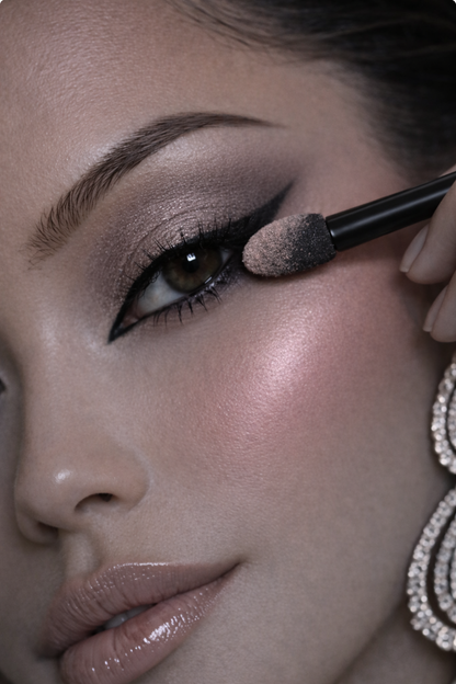 Eyeshadow 212 Bark (Blak Packaging)