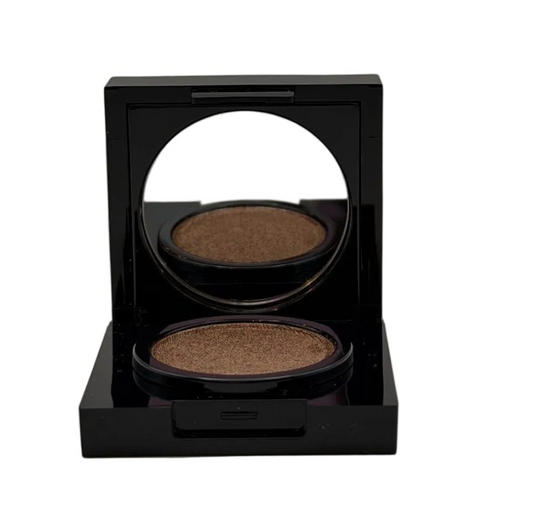 Eyeshadow 677 Restricted (Blak Packaging)