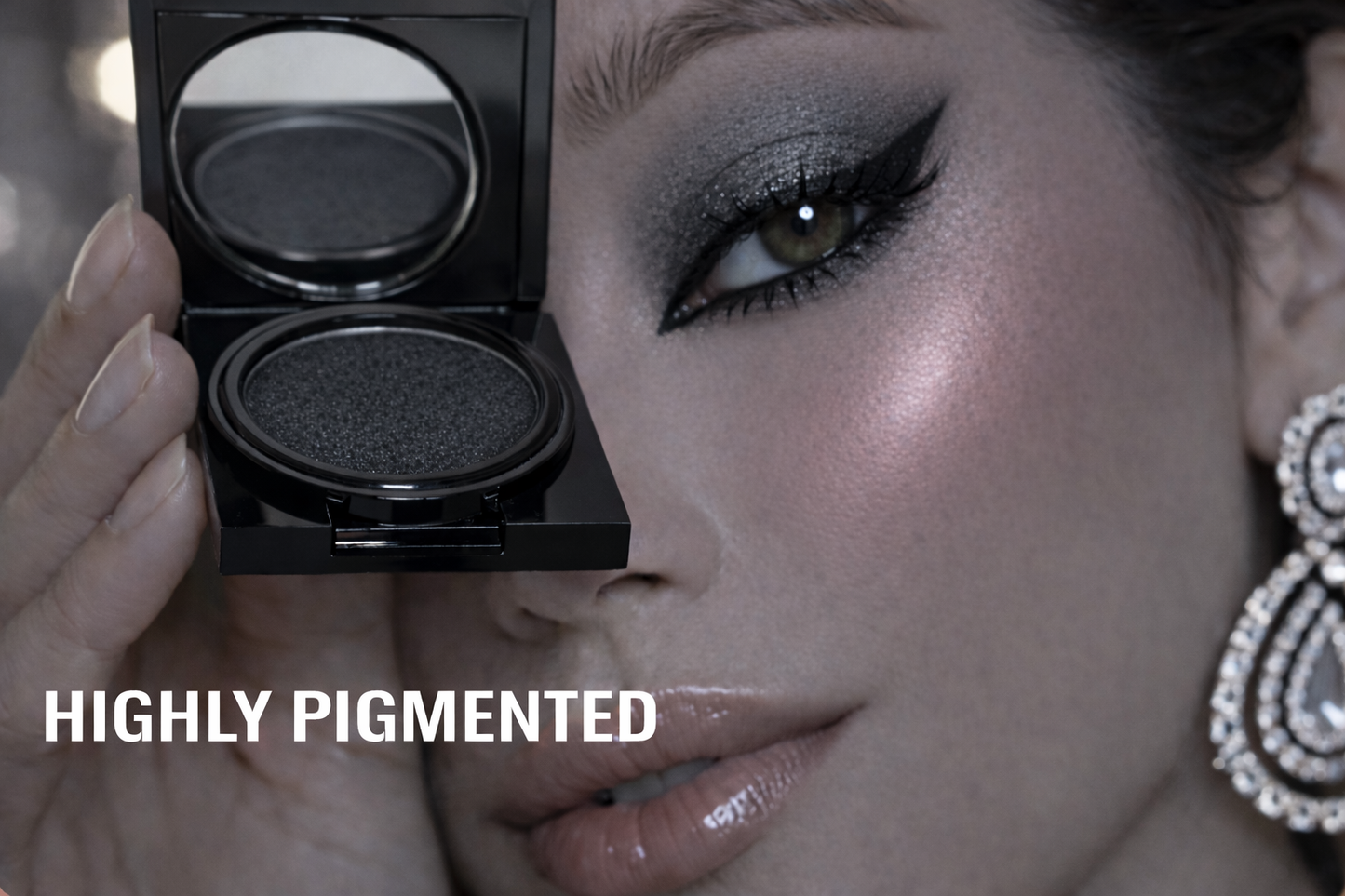Eyeshadow 512 Iron (Blak Packaging)