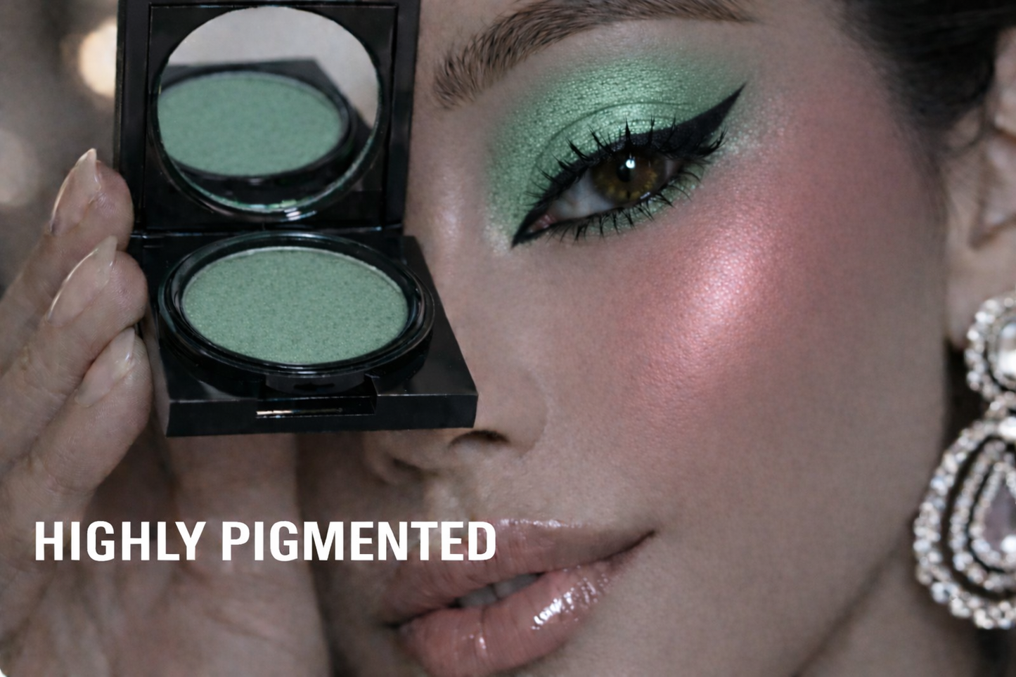 Eyeshadow 496 Peppi Mint (Blak Packaging)