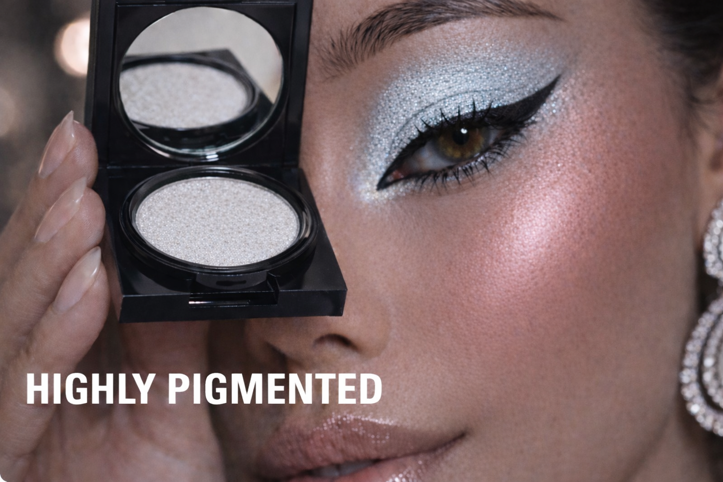 Eyeshadow 666 Tiffany (Blak Packaging)